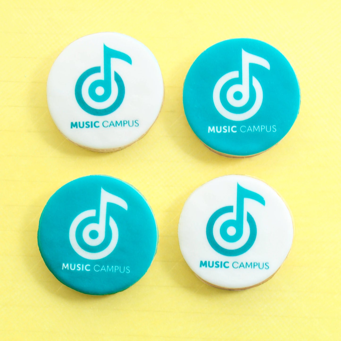 Round logo cookies 7cm